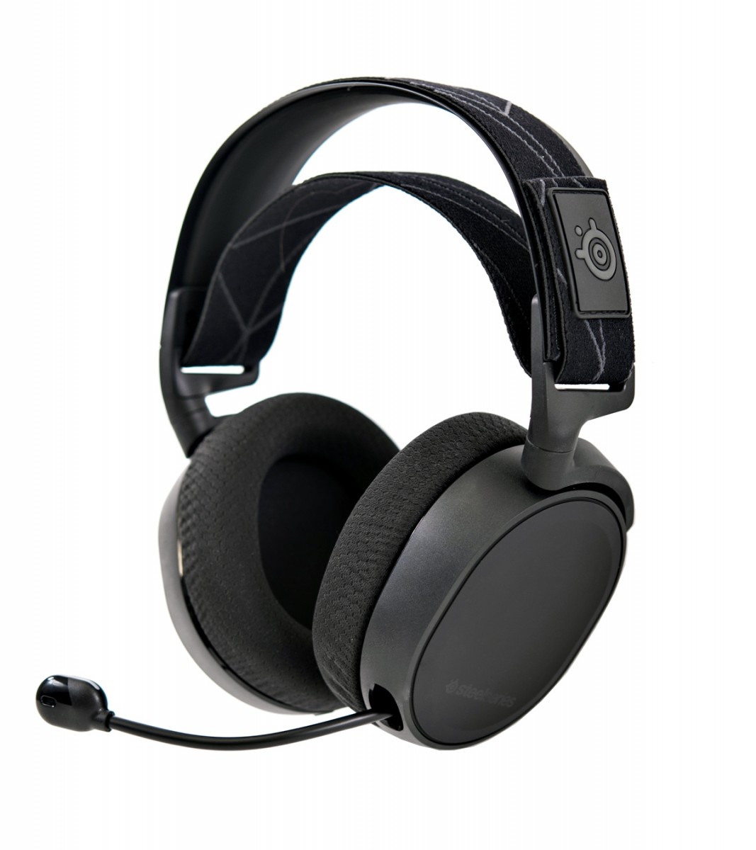 Black Steelseries Arctis 7 headphones